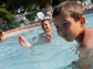 Les joies de la baignade en famille